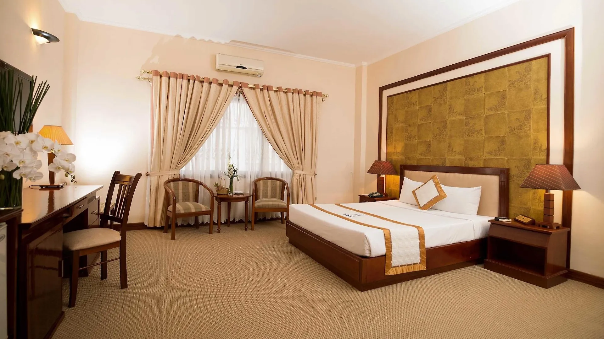 ****  Palace Hotel Vung Tau Vietnam
